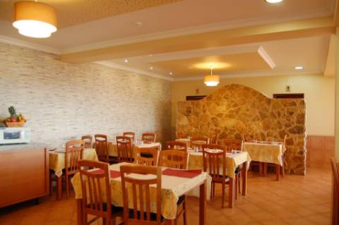 Paradisiaco hotel rural em Sáo Brás de Alportel, localizado no topo de uma colina com vista mar