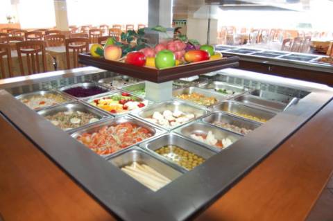 Paradisiaco hotel rural em Sáo Brás de Alportel, localizado no topo de uma colina com vista mar