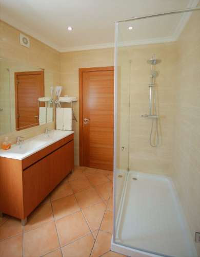 Paradisiaco hotel rural em Sáo Brás de Alportel, localizado no topo de uma colina com vista mar