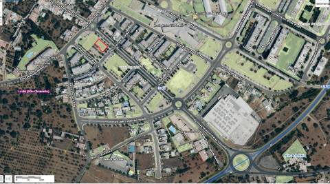Lote de terreno para construção de prédio em Loulé