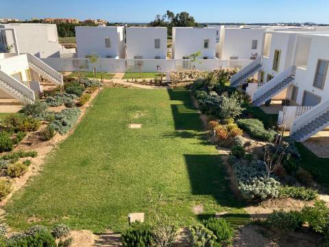 T2 em condomínio com piscina em vilamoura