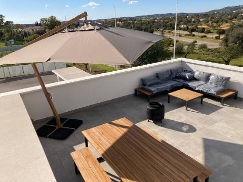 T2 em condomínio com piscina em vilamoura