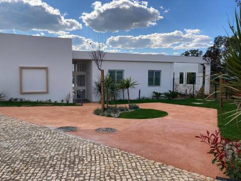 T2 em condomínio com piscina em vilamoura