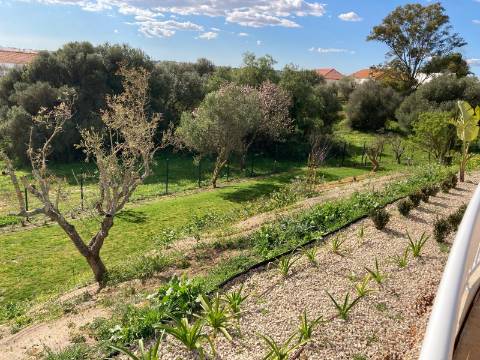 T2 em condomínio com piscina em vilamoura