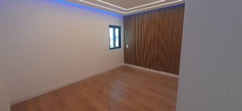 Apartamento T2 1º linha de mar