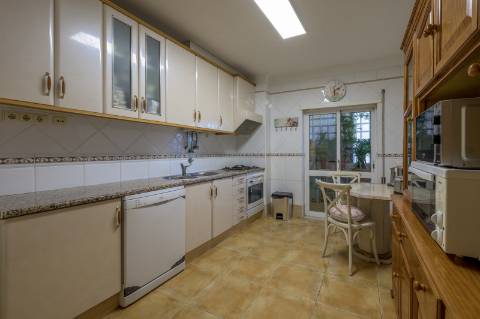 Apartamento T3 em Portimão - Oportunidade Imperdível!
