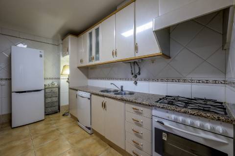 Apartamento T3 em Portimão - Oportunidade Imperdível!
