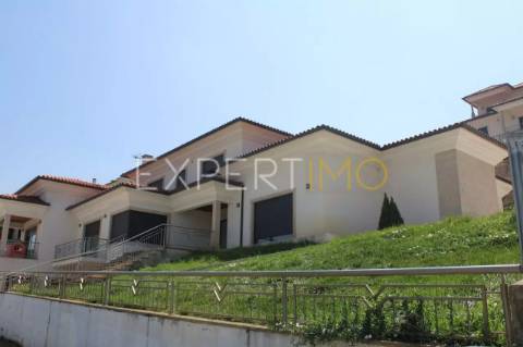 Moradia Imponente, T5 à venda em Seia na Serra da Estrela