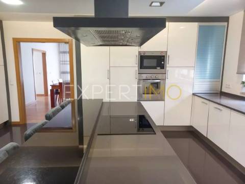 Moradia Imponente, T5 à venda em Seia na Serra da Estrela