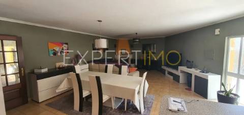 Moradia Isolada T5 com piscina