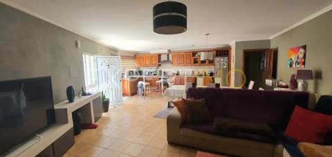 Moradia Isolada T5 com piscina