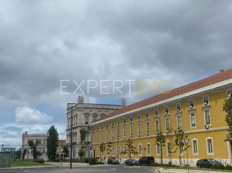 Apartamento T2 com vista de rio