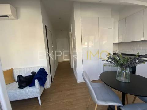 Apartamento T2 com vista de rio