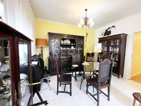 Moradia T4 com 278m2 com jardim e espaço externo, Bairro Norton de Matos, Coimbra