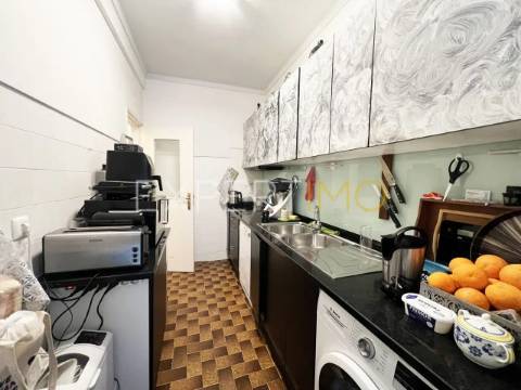 Moradia T4 com 278m2 com jardim e espaço externo, Bairro Norton de Matos, Coimbra