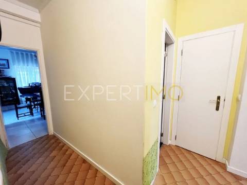 Moradia T4 com 278m2 com jardim e espaço externo, Bairro Norton de Matos, Coimbra