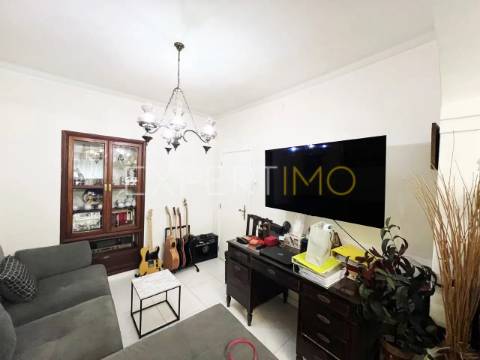 Moradia T4 com 278m2 com jardim e espaço externo, Bairro Norton de Matos, Coimbra