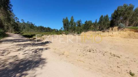 Terreno Urbano com projeto aprovado para armazém