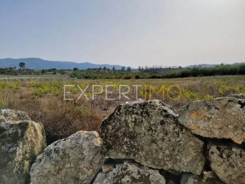 Terreno com acesso pela EN 17 Gouveia-Seia