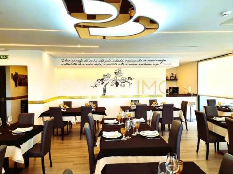 Casa em Granito com grande potencial