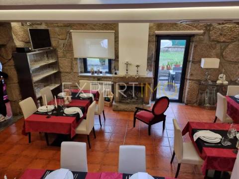 Casa em Granito com grande potencial