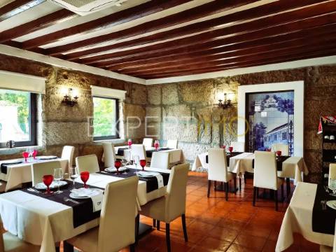 Casa em Granito com grande potencial