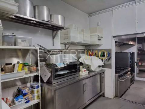 Casa em Granito com grande potencial