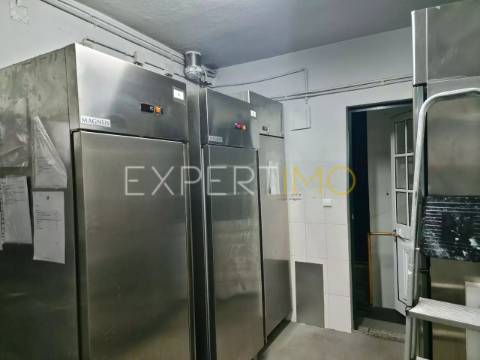 Casa em Granito com grande potencial