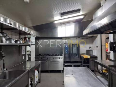 Casa em Granito com grande potencial