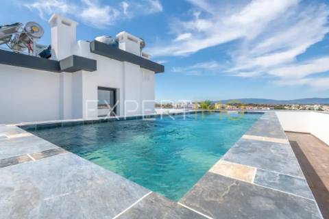 Apartamento T2 NOVO com garagem, arrecadação e piscina