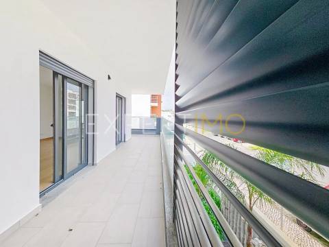 Apartamento T2 NOVO com garagem, arrecadação e piscina