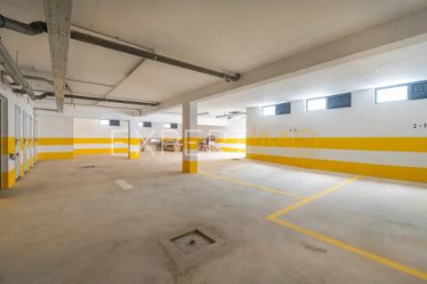 Apartamento T2 NOVO com garagem, arrecadação e piscina