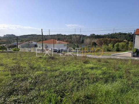 Terreno construção em Sangalhos com 2600 m2