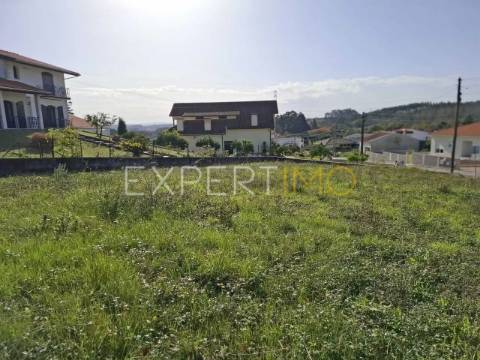 Terreno construção em Sangalhos com 2600 m2