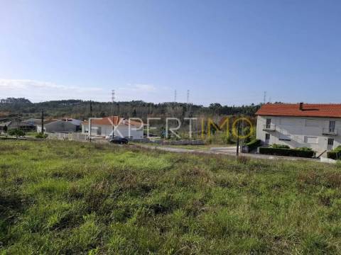 Terreno construção em Sangalhos com 2600 m2