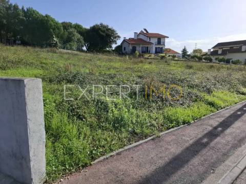 Terreno construção em Sangalhos com 2600 m2