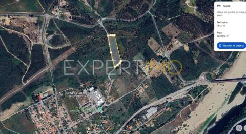 Terreno construção permitida praia do ribatejo a 3 minutos do rio Tejo 13 hectares