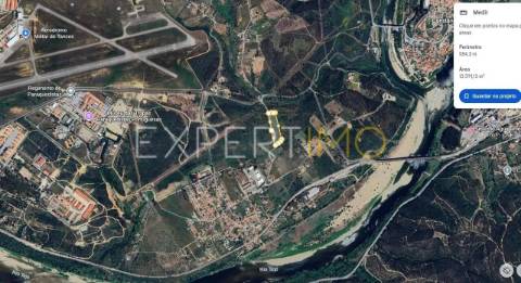 Terreno construção permitida praia do ribatejo a 3 minutos do rio Tejo 13 hectares