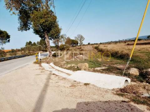 Terreno ao lado da EN 17 Gouveia-Seia