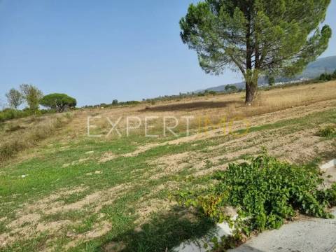 Terreno ao lado da EN 17 Gouveia-Seia