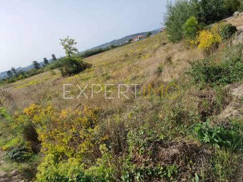 Terreno ao lado da EN 17 Gouveia-Seia