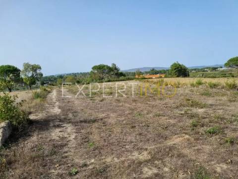 Terreno ao lado da EN 17 Gouveia-Seia