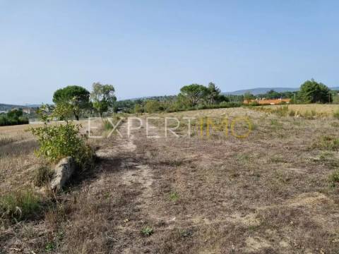 Terreno ao lado da EN 17 Gouveia-Seia