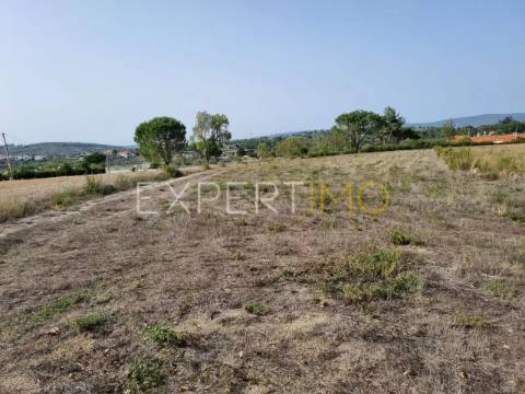 Terreno ao lado da EN 17 Gouveia-Seia