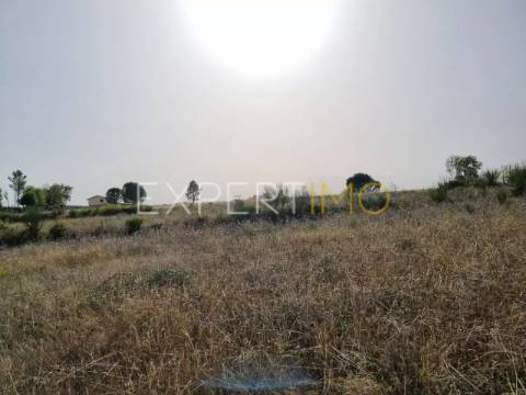 Terreno ao lado da EN 17 Gouveia-Seia