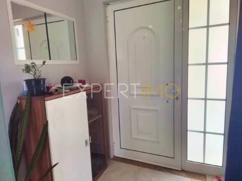 Apartamento T3, com 3 lugares de parqueamento a 10 minutos Lisboa