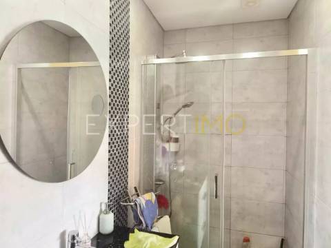 Apartamento T3, com 3 lugares de parqueamento a 10 minutos Lisboa