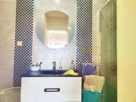 Apartamento T3, com 3 lugares de parqueamento a 10 minutos Lisboa