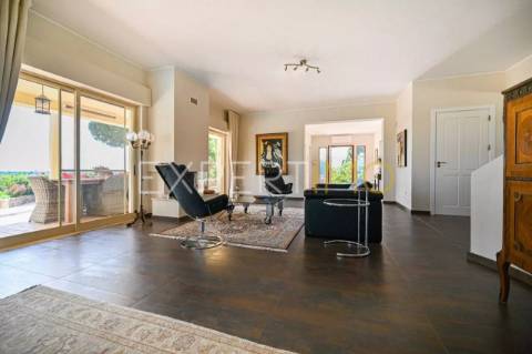 Quinta charmosa com vistas panorâmicas serra e mar