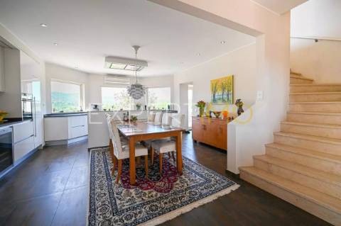 Quinta charmosa com vistas panorâmicas serra e mar